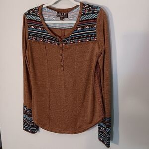 Cowgirl up Henley knit Aztec top sz‎ M